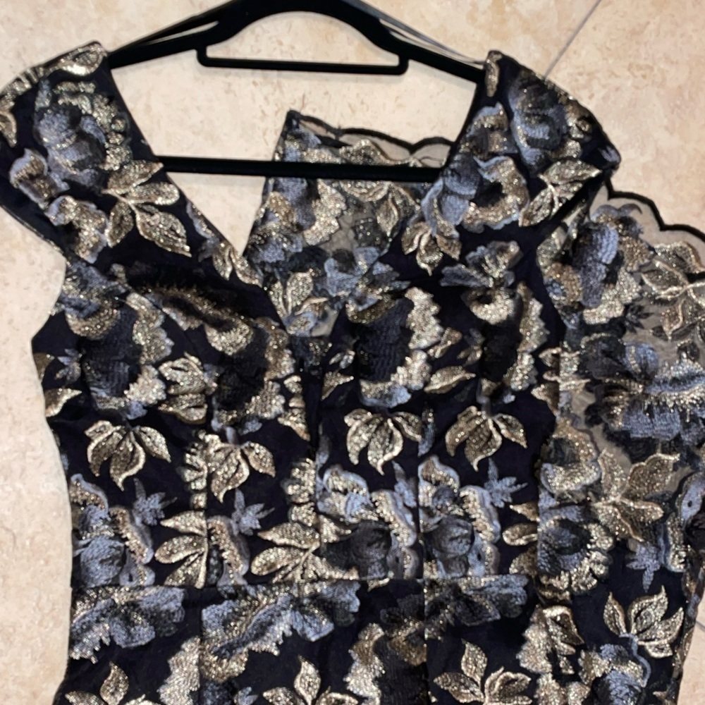 XSCAPE Cocktail Dress Floral Embroidered Metallic Padded Bottom 6 inches unlined - Picture 4 of 10